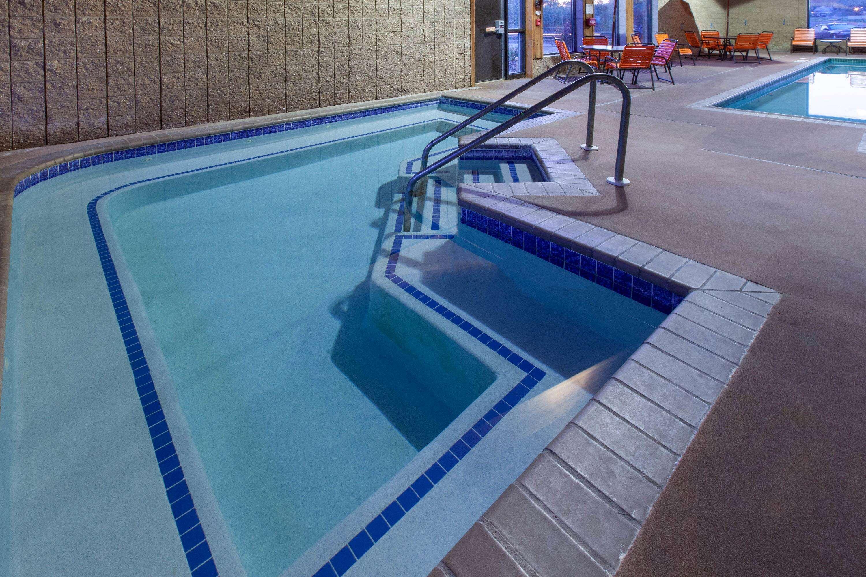 Americinn By Wyndham Iron River Exterior photo